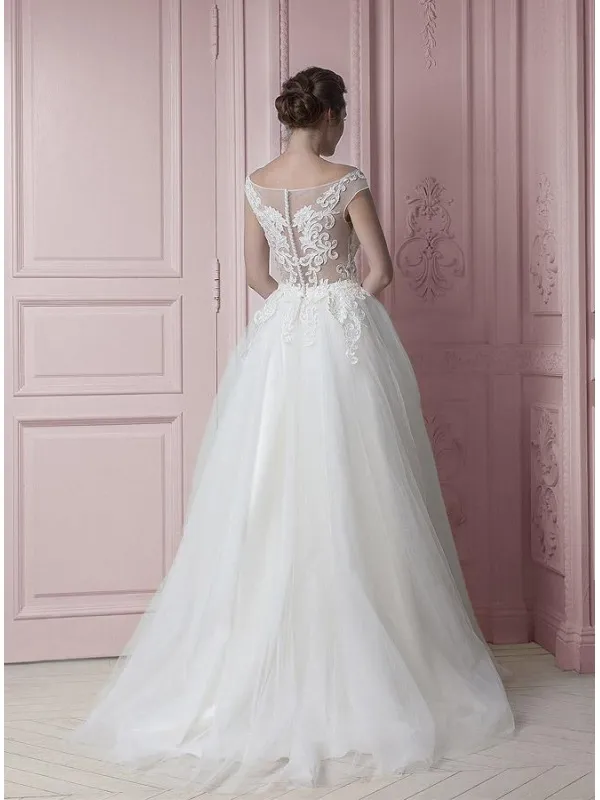 Abito da Sposa classico con corpetto in pizzo e gonna in tulle