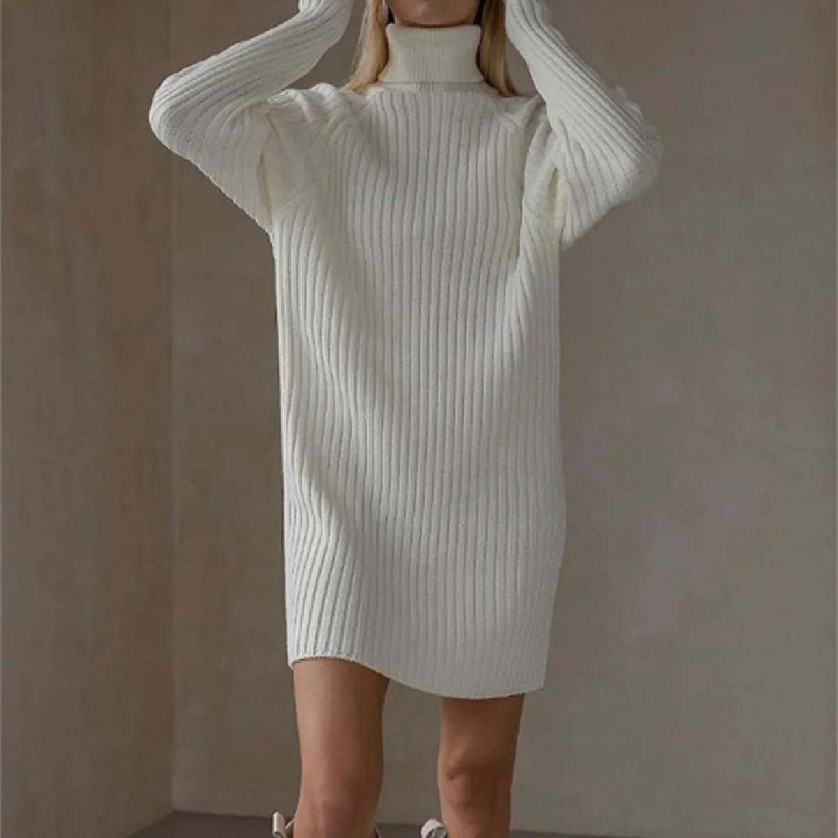 Abito lungo a collo alto allentato lavorato a maglia autunnale da donna a costine a vita alta abito elegante in maglia a m