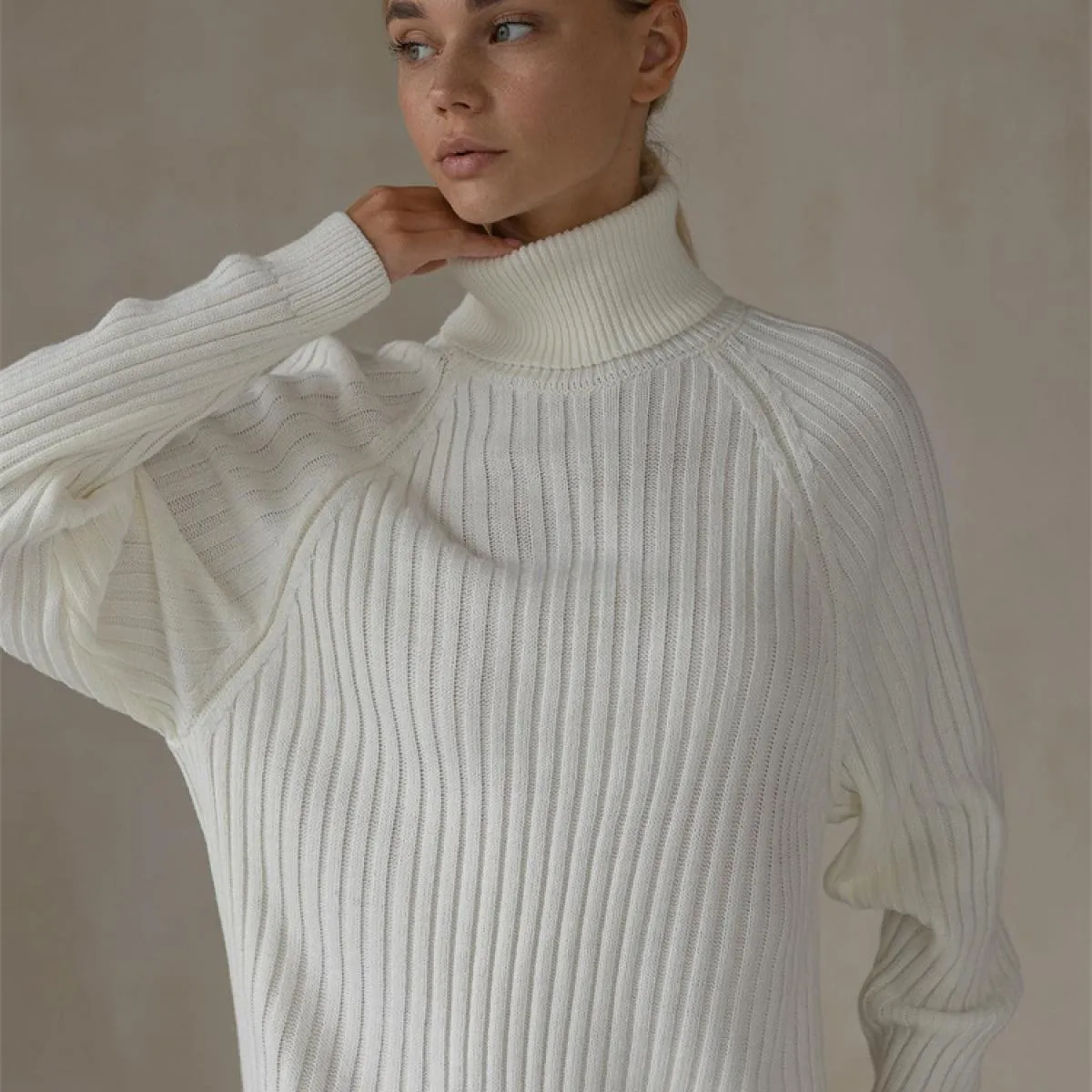Abito lungo a collo alto allentato lavorato a maglia autunnale da donna a costine a vita alta abito elegante in maglia a m