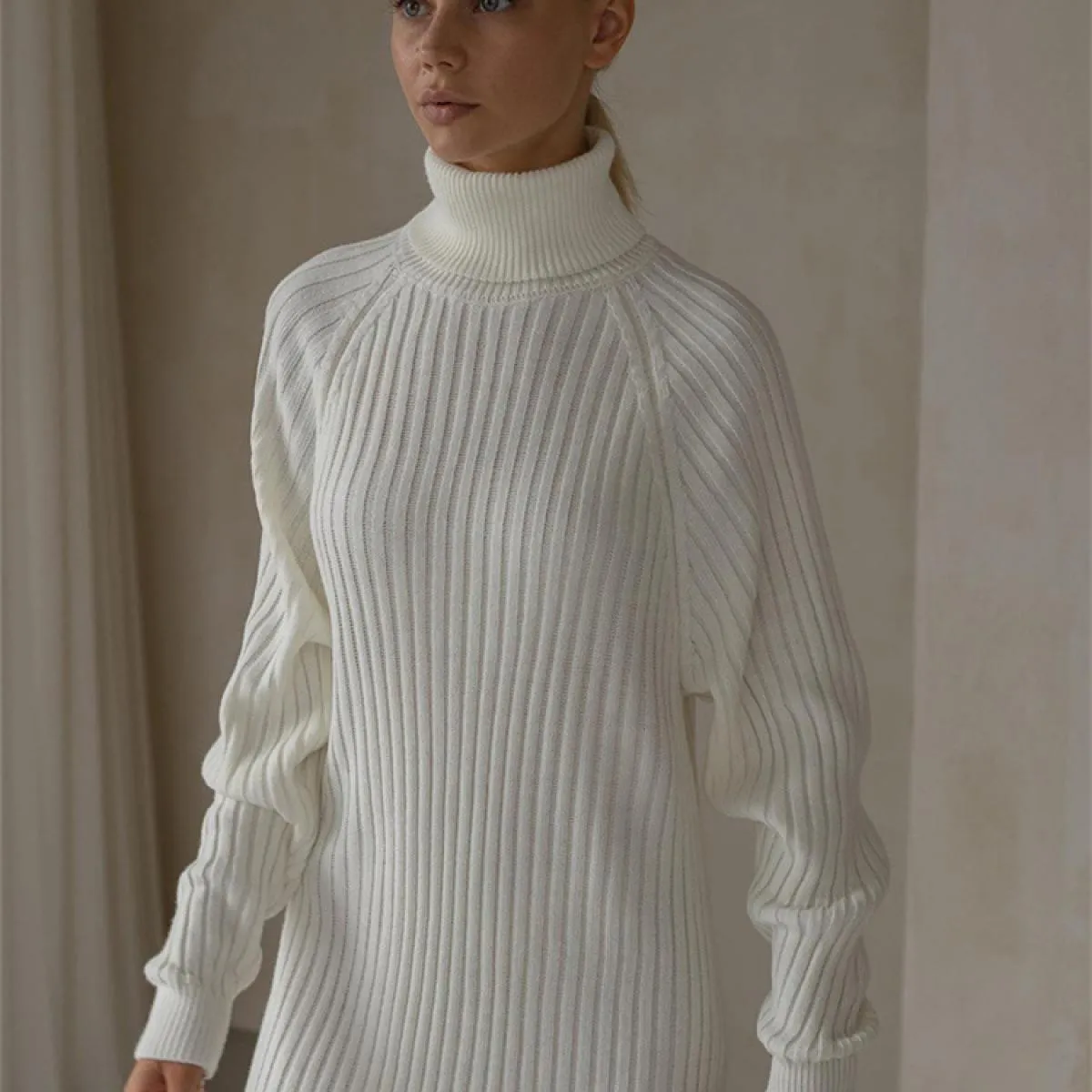 Abito lungo a collo alto allentato lavorato a maglia autunnale da donna a costine a vita alta abito elegante in maglia a m