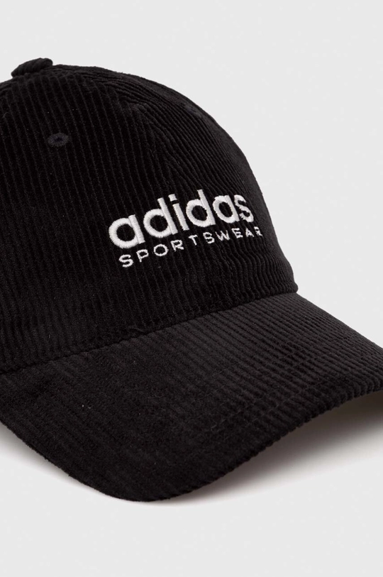 adidas Performance cappello con visiera in velluto a coste