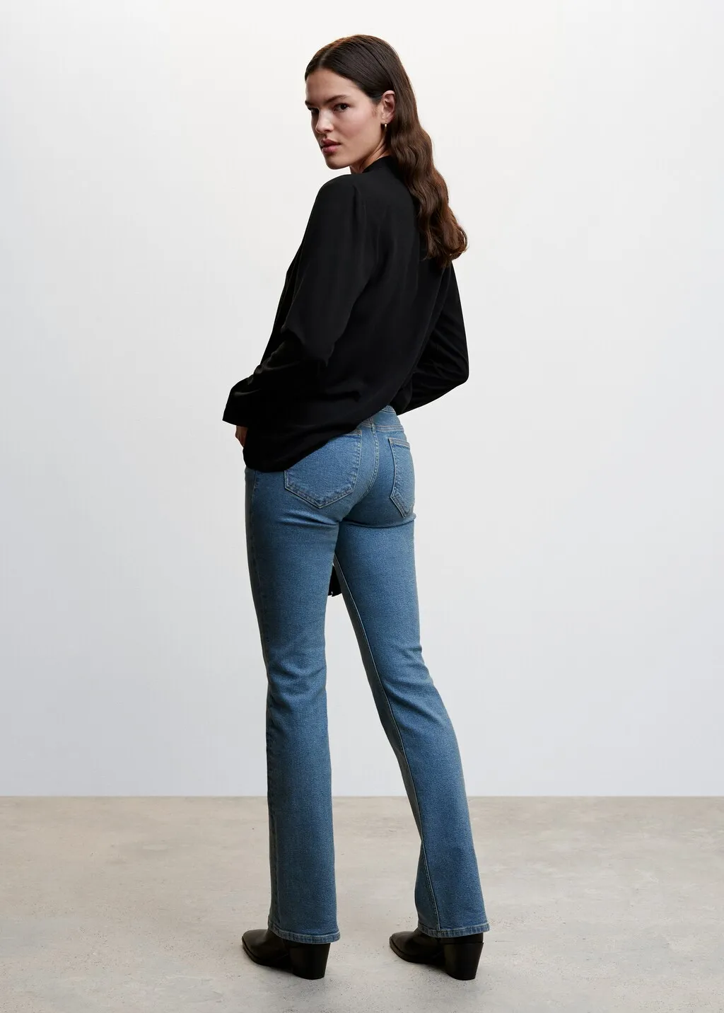 Blusa fiocco collo