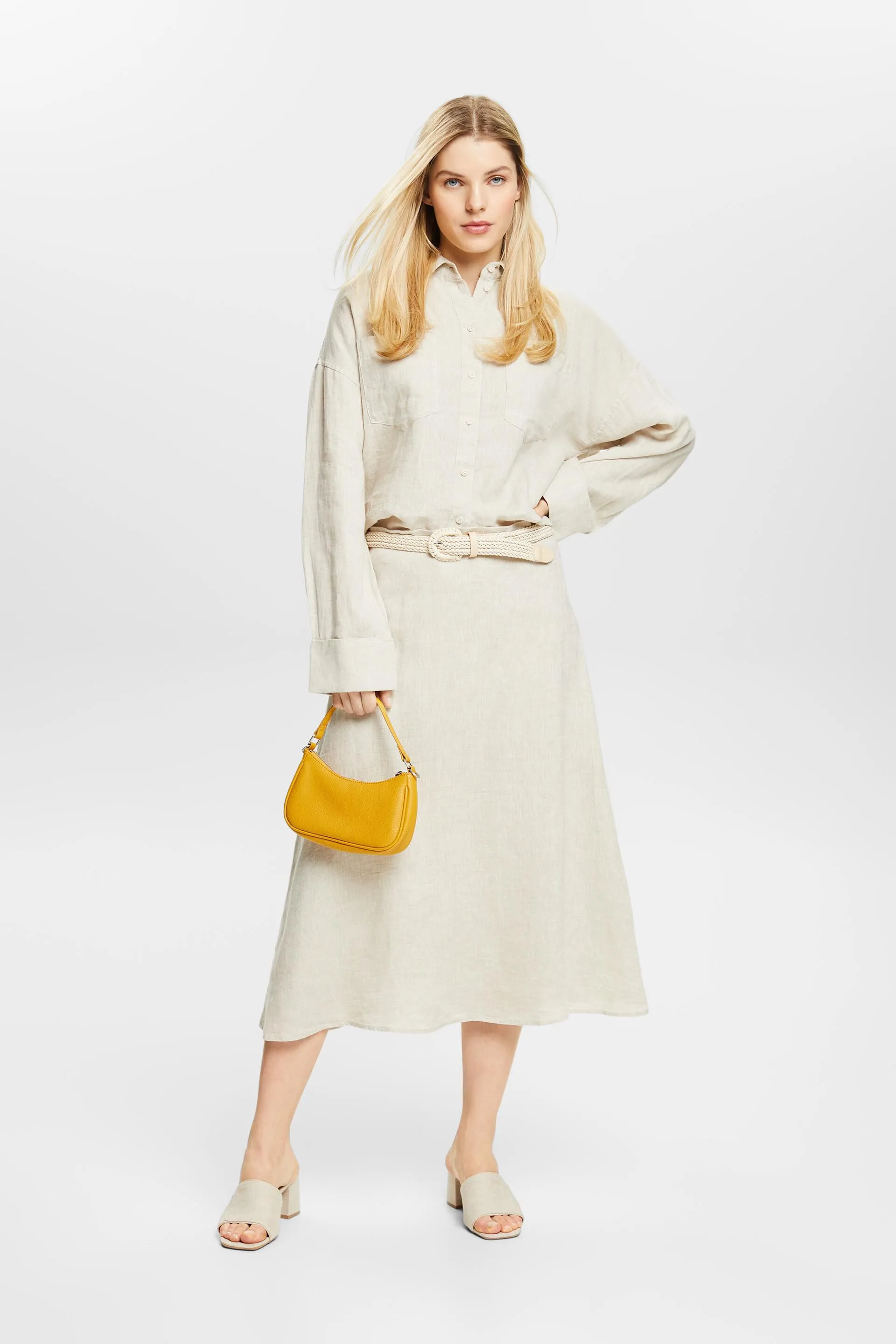 Blusa in lino a maniche lunghe