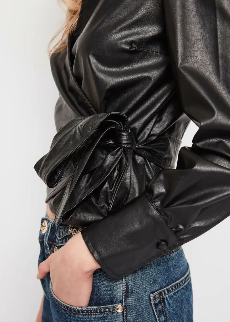 Blusa in simil pelle