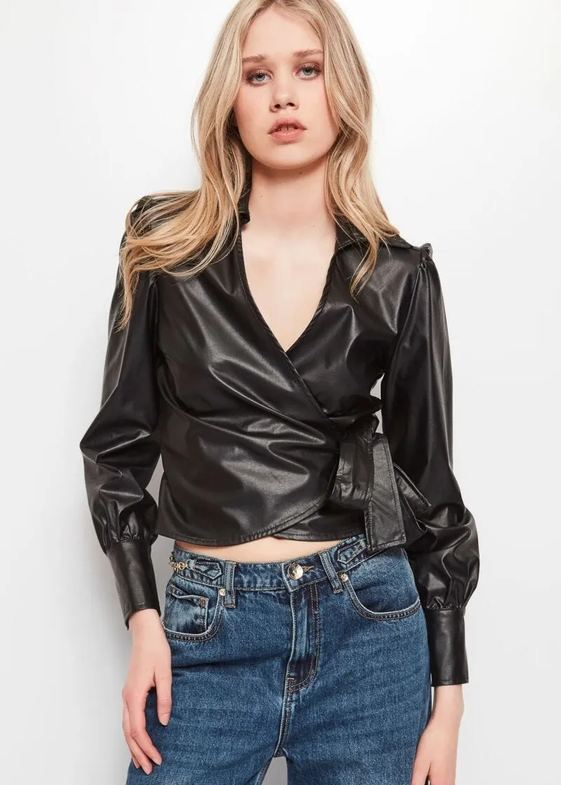 Blusa in simil pelle