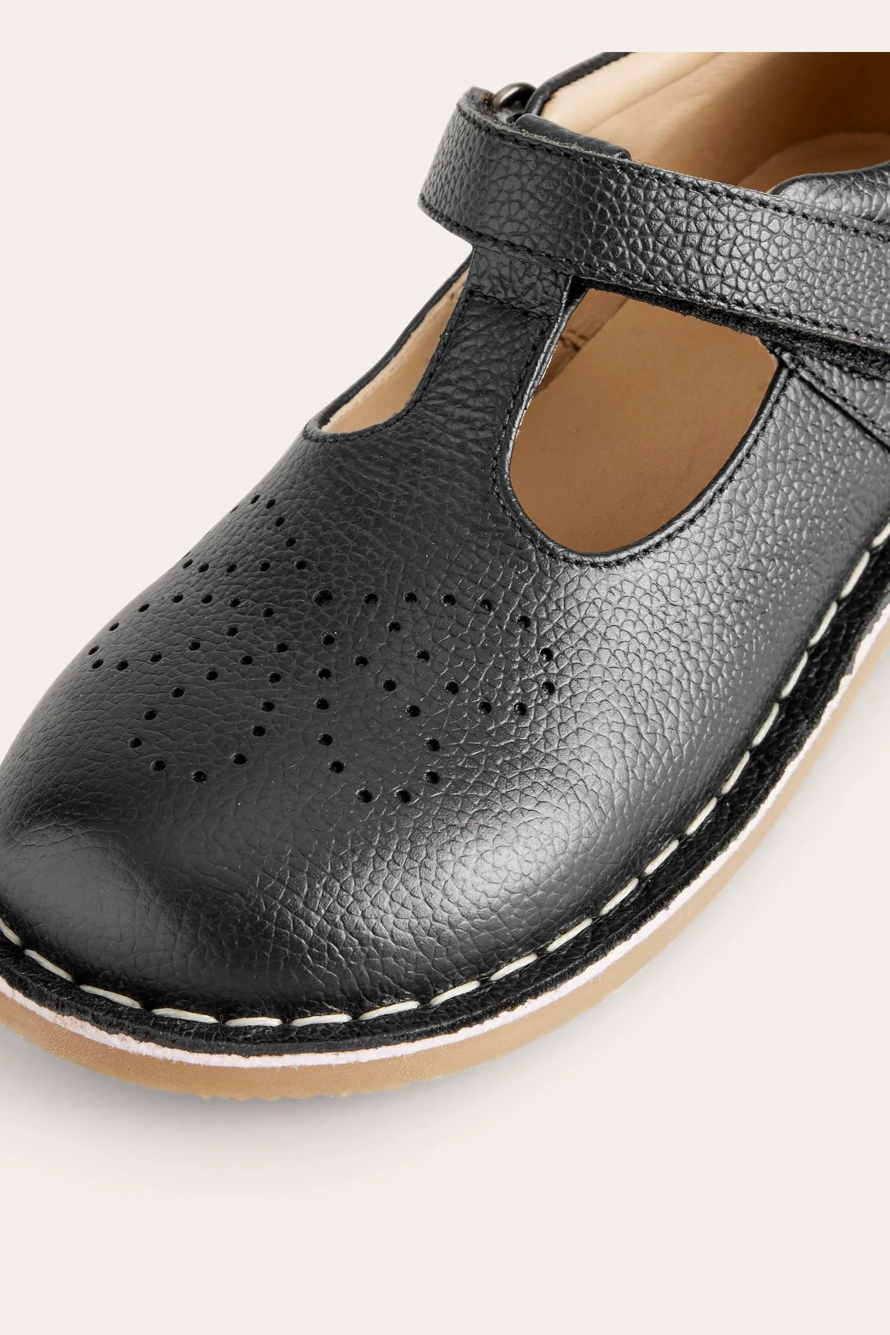 Boden - Scarpe per la scuola in pelle con cinturino a T    