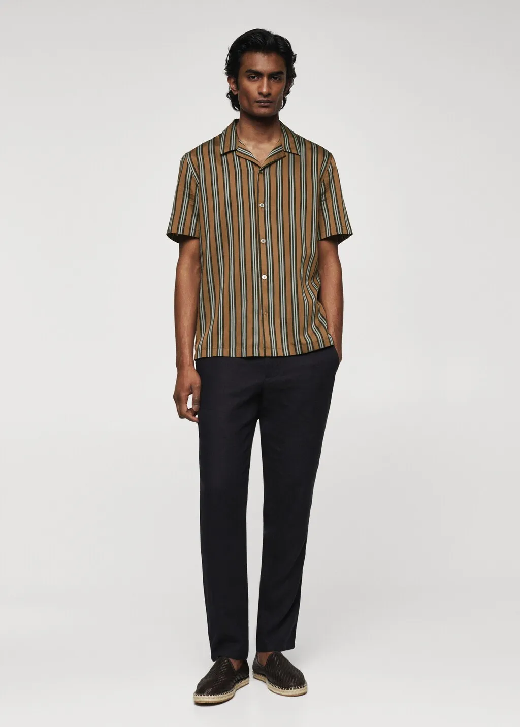Camicia regular-fit collo bowling