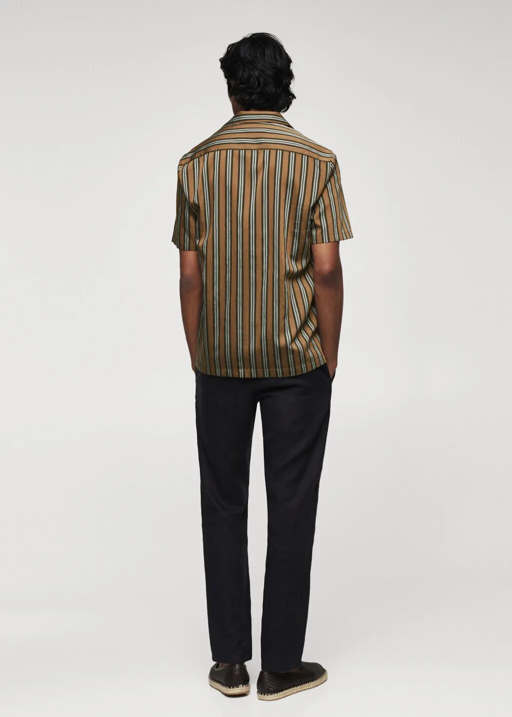 Camicia regular-fit collo bowling