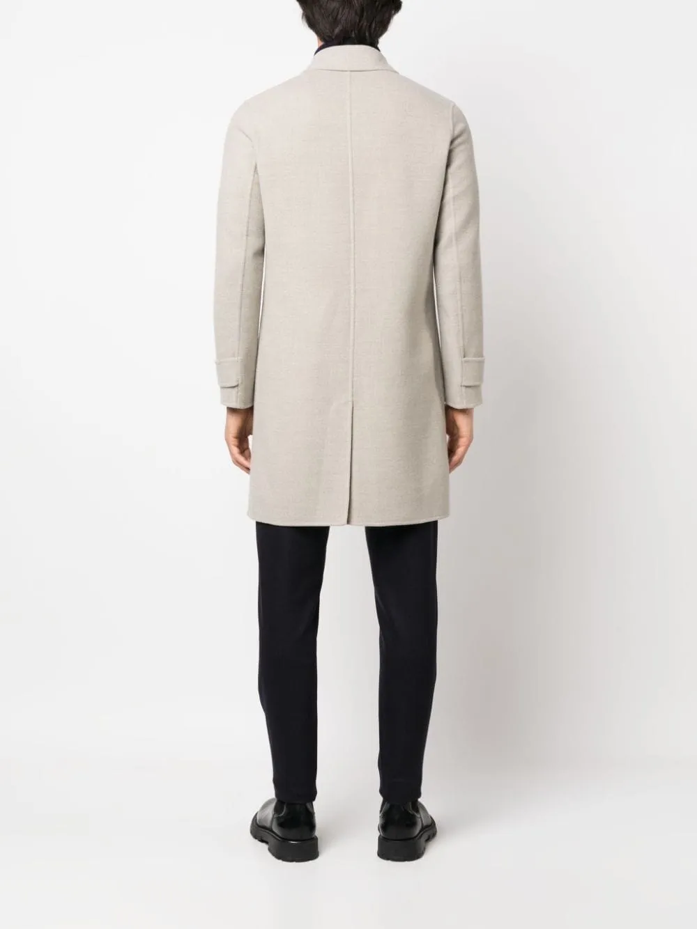 Cappotto con colletto largo in beige - uomo