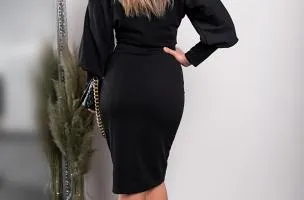 Elegante abito midi con stampa geometrica, nero