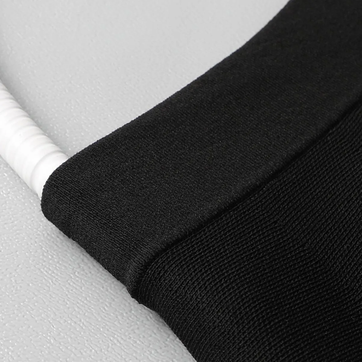 Gonna al ginocchio lavorata a maglia casual da donna Gonna svasata a forma di amore nera drappeggiata anti pilling a vita alta 2