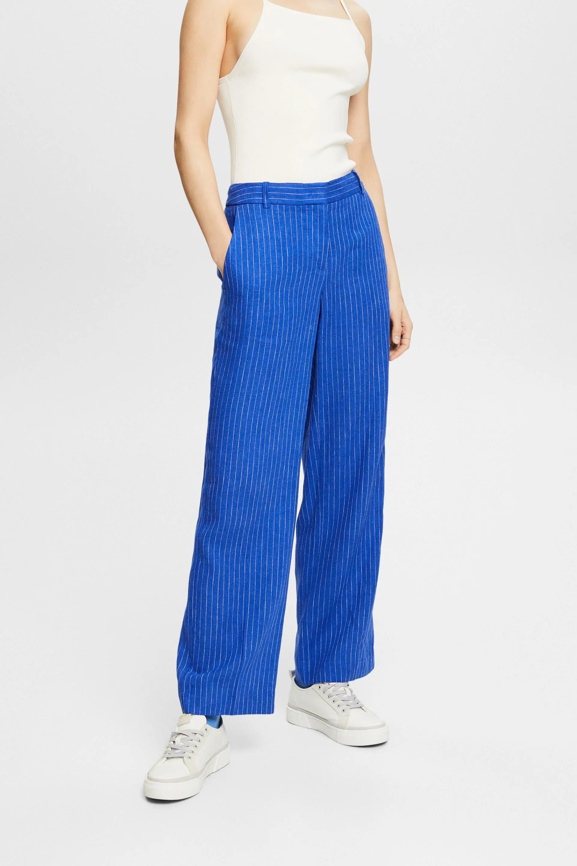 Pants woven