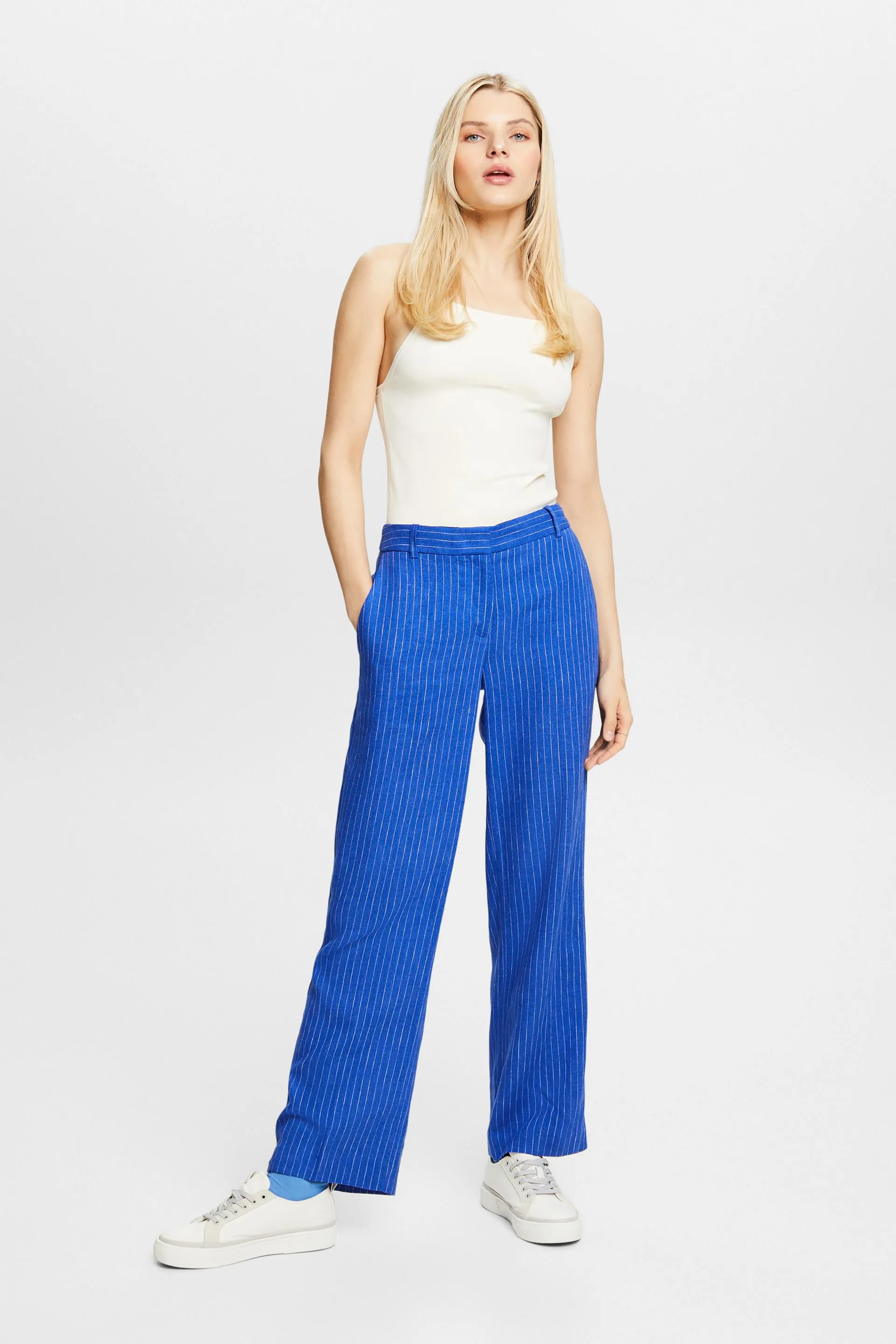 Pants woven