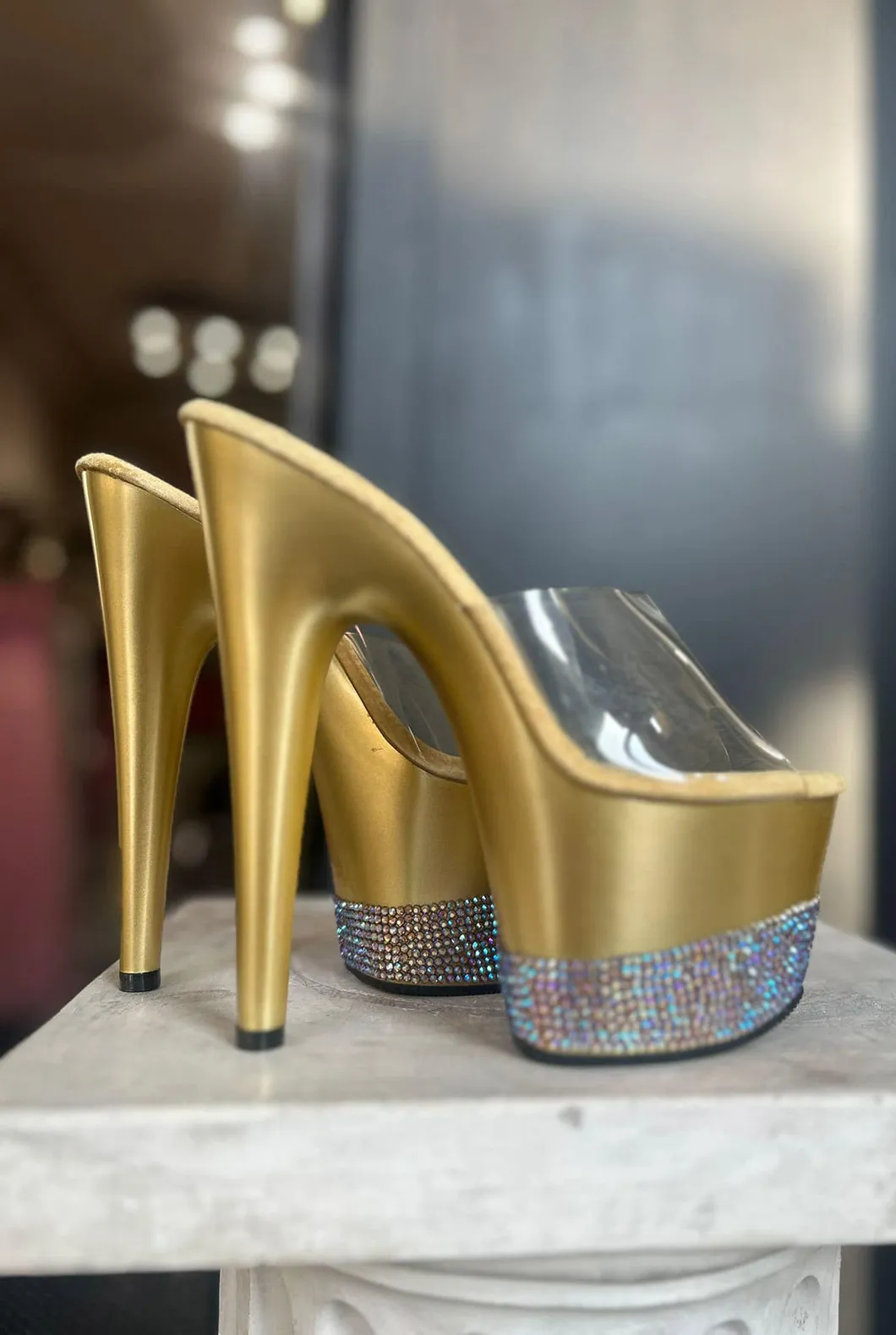 PLEASER Sabot con strass multicolor
