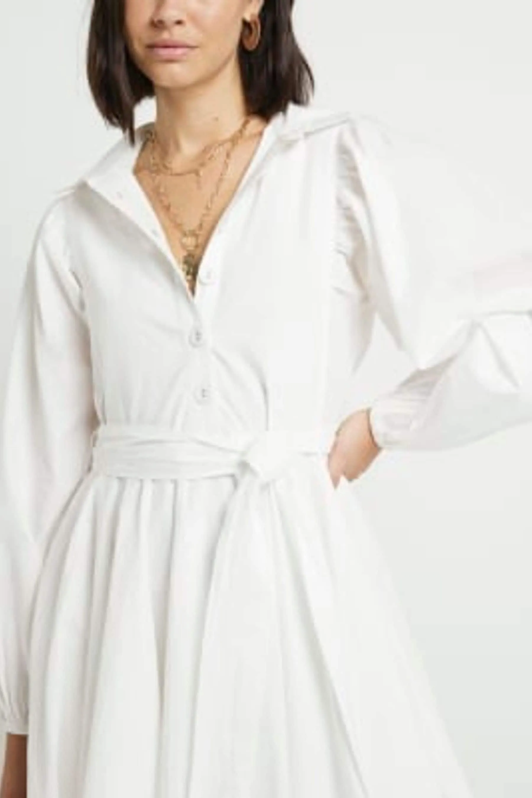 River Island - Abito chemisier corto in popeline con maniche a pipistrello