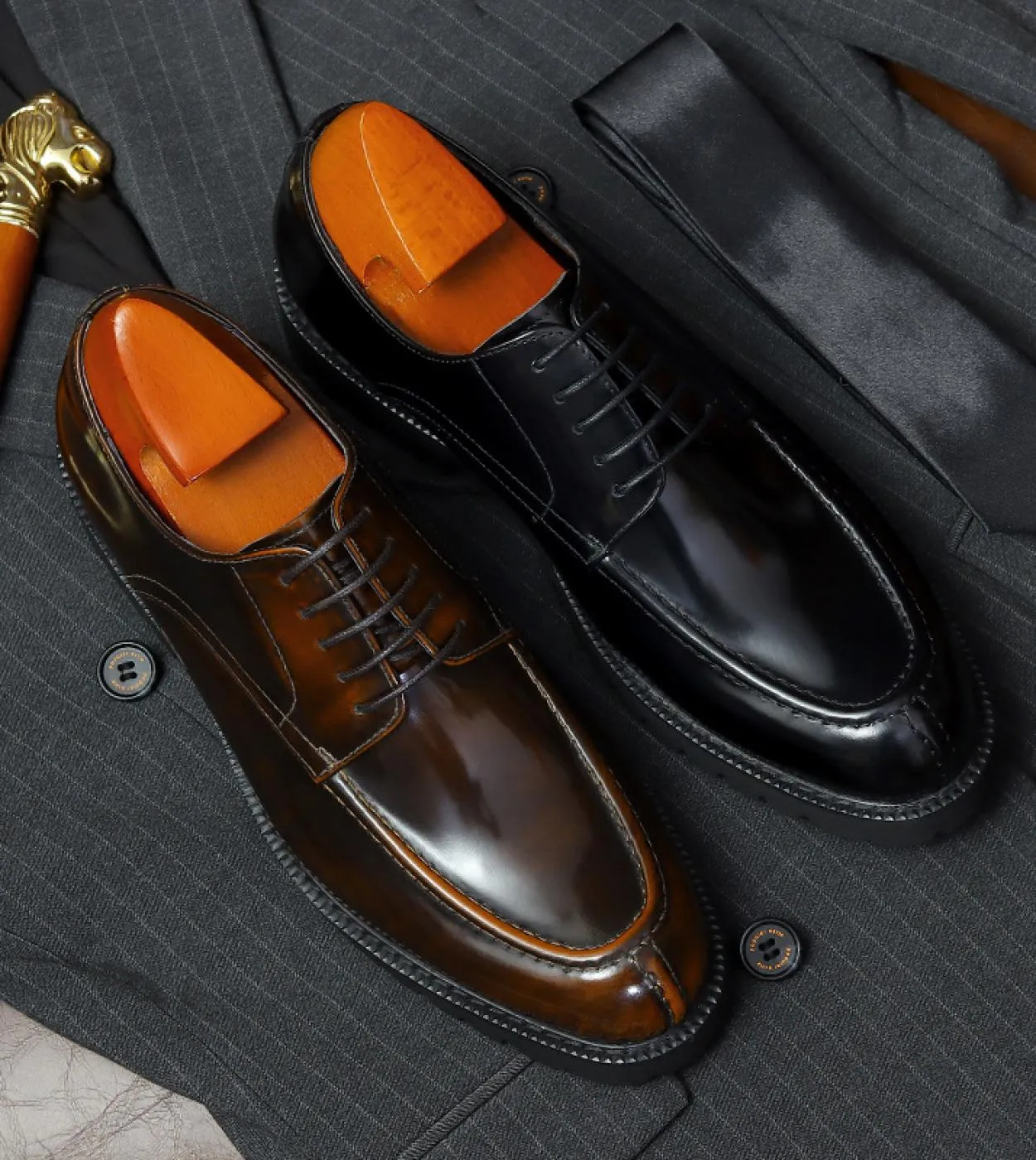 Scarpe Oxford vintage in pelle verniciata da uomo 2023 piattaforma di moda in vera pelle di lusso abito da uomo nero business so