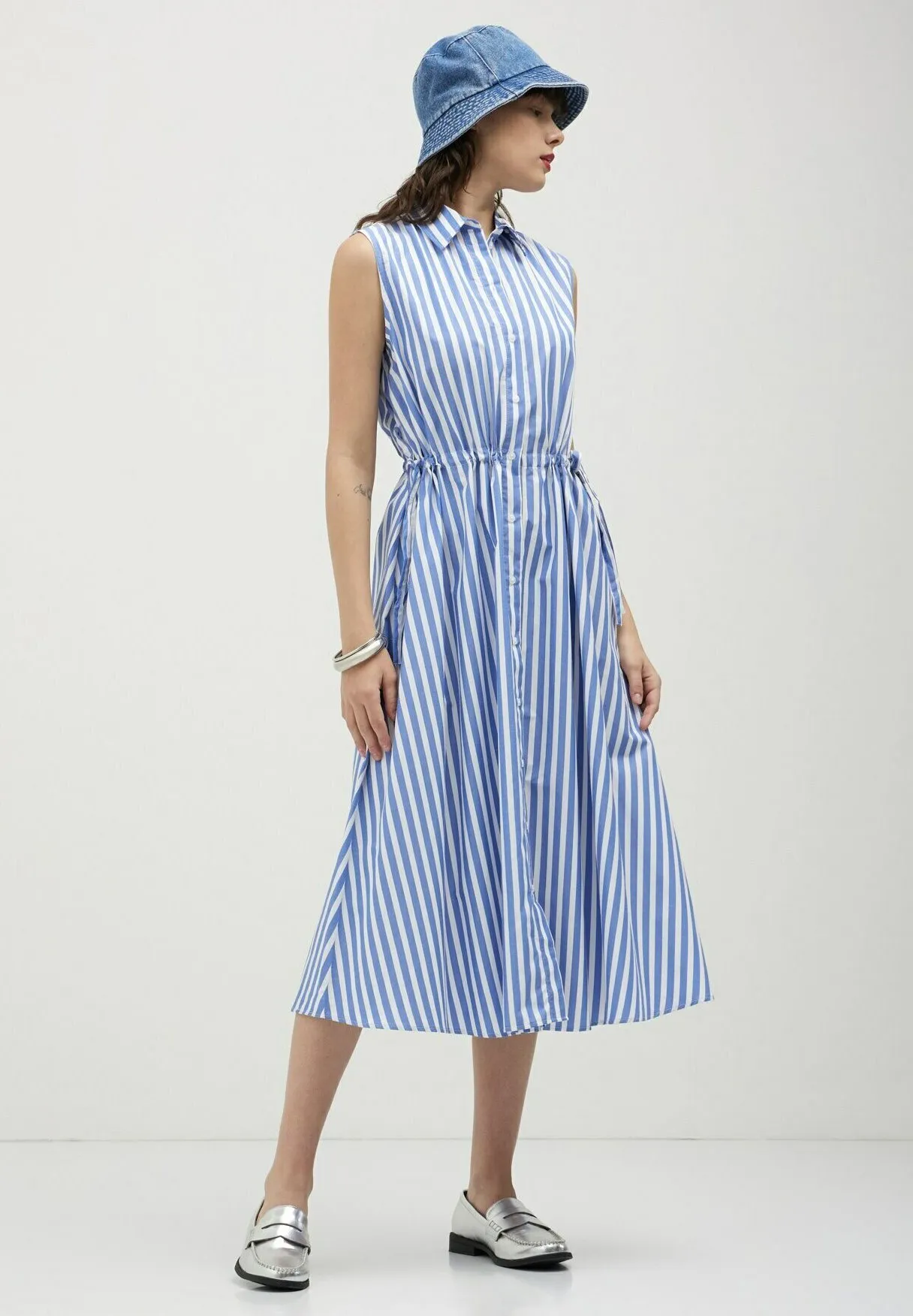 SMANICATO A RIGHE - Abito a camicia