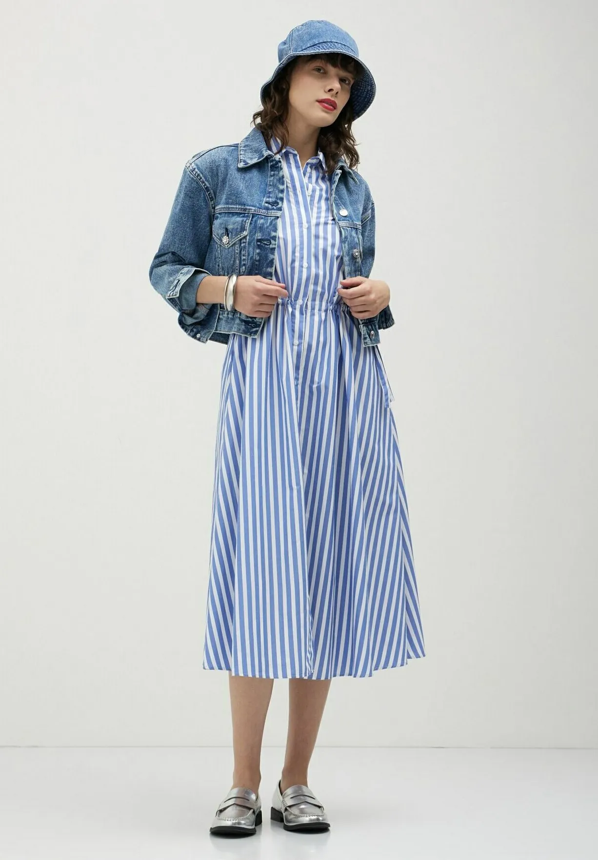SMANICATO A RIGHE - Abito a camicia