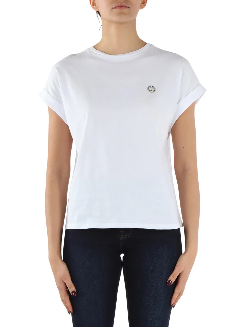 T-shirt in cotone con placca logo frontale