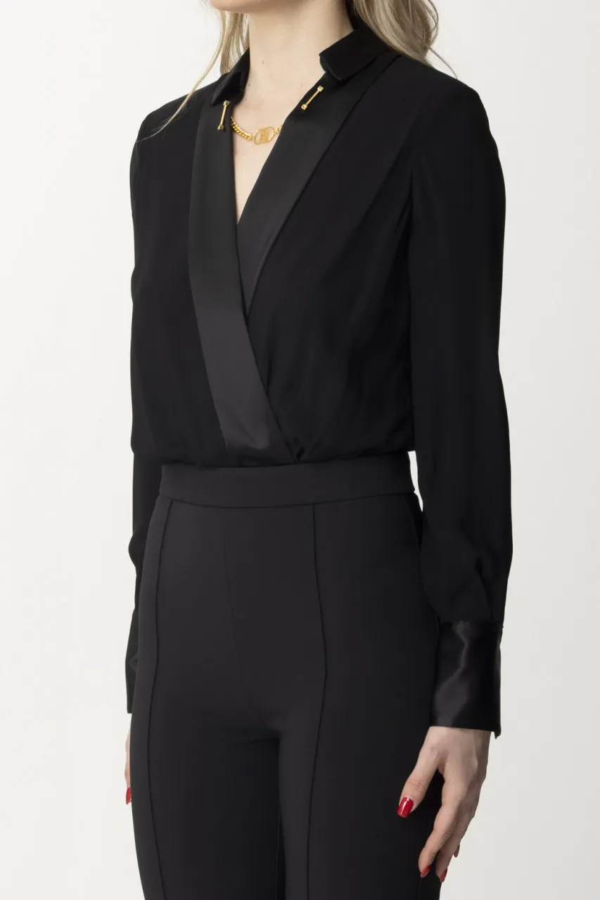 Tuta combinata con accessorio al colletto Nero
