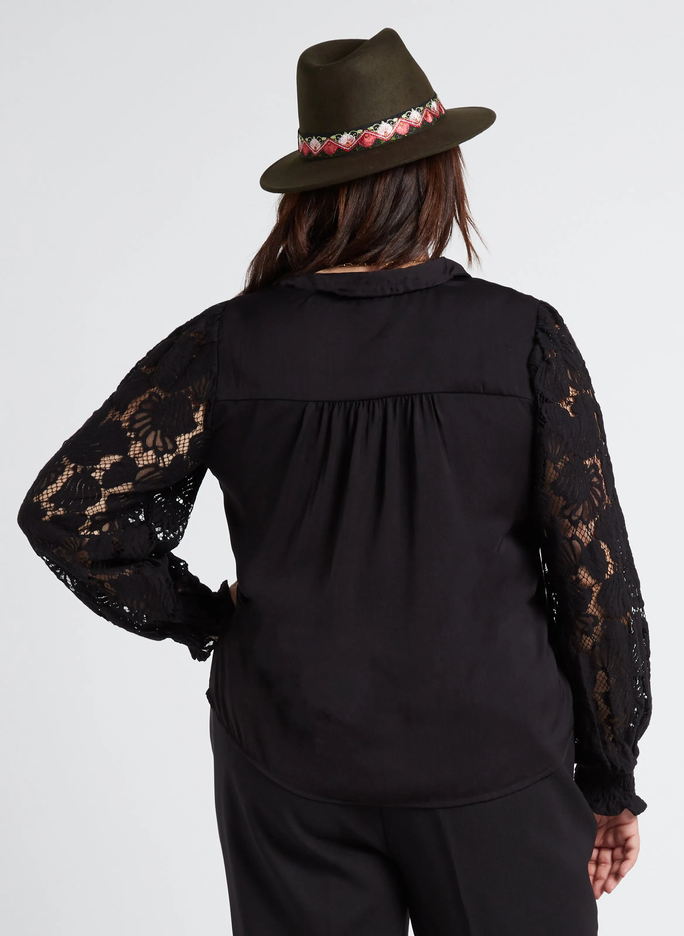  VERO MODA CURVE   CABENA - Camicia collo classico con ricami traforati | Nero